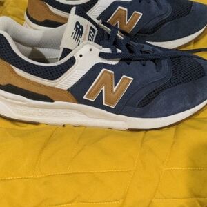 New Balance Men's Blue and Tan Sneakers